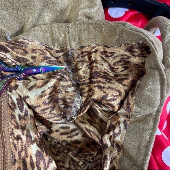 Disneyland 50th gold purse and Minnie Mouse ears - Picture 6 of 11